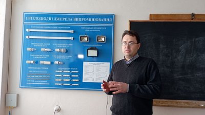 У Тернополі обміняли понад 50 тисяч лампочок у відділеннях "Укрпошти" У Тернополі обміняли понад 50 тисяч лампочок у відділеннях "Укрпошти"