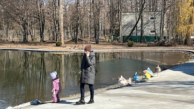 Щоб забути про війну: у Черкасах відновив роботу зоопарк Щоб забути про війну: у Черкасах відновив роботу зоопарк