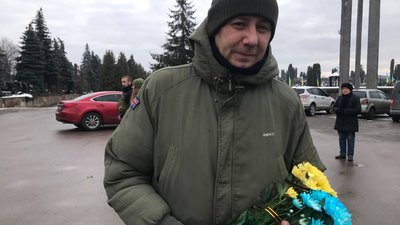 У Тернополі попрощалися з військовослужбовцем Олександром Діваковим У Тернополі попрощалися з військовослужбовцем Олександром Діваковим