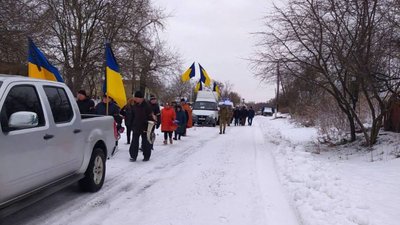 На Чернігівщині попрощалися з шістьма бійцями, які загинули при виконанні бойових завдань На Чернігівщині попрощалися з шістьма бійцями, які загинули при виконанні бойових завдань