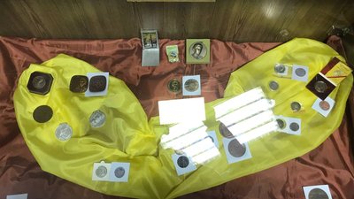 У Тернополі відкрили виставку фалеристики й порцеляни на честь Лесі Українки