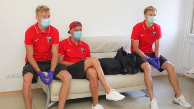 У рівненському "Вересі" гравців перевірили на COVID-19. Команда вийшла на тренування У рівненському "Вересі" гравців перевірили на COVID-19. Команда вийшла на тренування