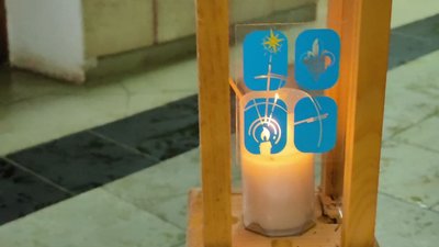 До Тернополя привезли Вифлеємський вогонь миру До Тернополя привезли Вифлеємський вогонь миру