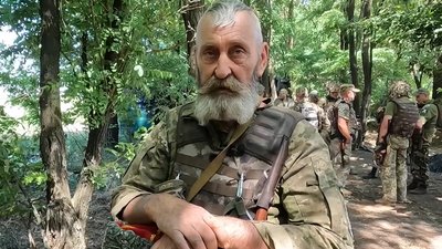 Запорізьких бійців ТрО посвятили в козаки Запорізьких бійців ТрО посвятили в козаки