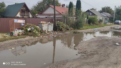 У місті на Рівненщині через хворобу сміттєвої бригади не забирали відходи У місті на Рівненщині через хворобу сміттєвої бригади не забирали відходи
