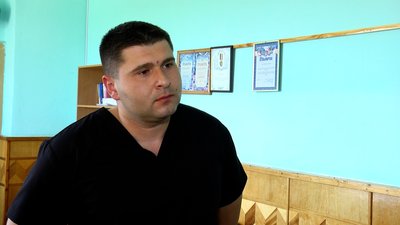 Планую працювати в Андрушівській лікарні до перемоги – лікар-переселенець із Маріуполя Олег Шевченко Планую працювати в Андрушівській лікарні до перемоги – лікар-переселенець із Маріуполя Олег Шевченко