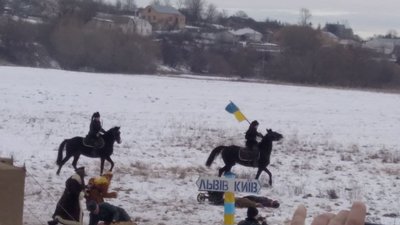 Бій армії УНР з більшовиками відтворили на Тернопільщині Бій армії УНР з більшовиками відтворили на Тернопільщині