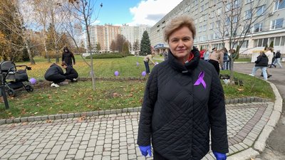 У Луцьку клумбу з тисячі тюльпанів присвятили передчасно народженим дітям У Луцьку клумбу з тисячі тюльпанів присвятили передчасно народженим дітям