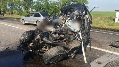 У ДТП на Миколаївщині зіткнулися чотири автомобілі. Двоє людей загинули У ДТП на Миколаївщині зіткнулися чотири автомобілі. Двоє людей загинули