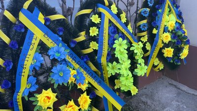 У Херсоні попрощалися з молодшим сержантом Олександром Пузовіковим