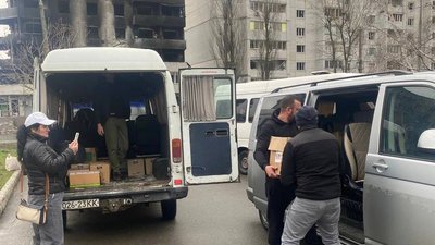 Одночасно у ресторані ночувало сто вимушених переселенців: історія родини волонтерів з Буковини Одночасно у ресторані ночувало сто вимушених переселенців: історія родини волонтерів з Буковини