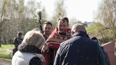 Отець Андрій із Бучі про зло, примирення та любов, яка побуджує українців воювати. СУСПІЛЬНЕ | ЛЮДИ