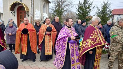 На Тернопільщині попрощалися з двома бійцями На Тернопільщині попрощалися з двома бійцями