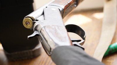 Стріляв з вікна квартири: у Львові поліцейські затримали п'яного чоловіка Стріляв з вікна квартири: у Львові поліцейські затримали п'яного чоловіка