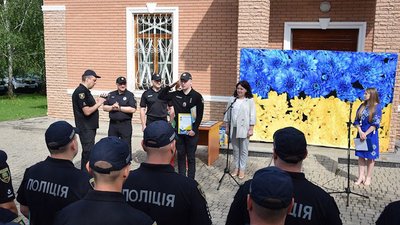 Поліцейські офіцери прифронтові села Торське Зарічне Донеччина Поліцейські офіцери прифронтові села Торське Зарічне Донеччина