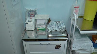Необхідні засоби, що потрібні медпрацівникам для проведення вакцинації Необхідні засоби, що потрібні медпрацівникам для проведення вакцинації