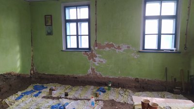 На Тернопільщині волонтери відновлюють родинну хату Бойчуків На Тернопільщині волонтери відновлюють родинну хату Бойчуків