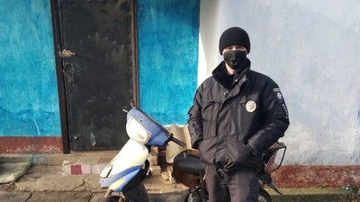 Поліція протягом години розшукала вкрадений скутер жителя Херсонщини