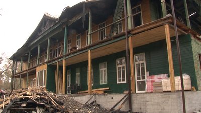 У Черкасах відновлюватимуть згорілу історичну будівлівлю У Черкасах відновлюватимуть згорілу історичну будівлівлю