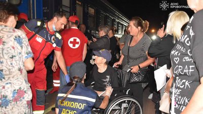 Кіровоградщина прихистила 60 родин переселенців з евакуаційного потяга Кіровоградщина прихистила 60 родин переселенців з евакуаційного потяга