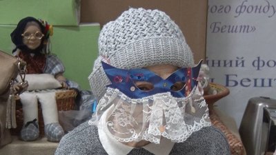 На свято Пурім люди одягають маски На свято Пурім люди одягають маски