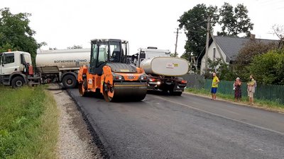 На Івано-Франківщині відремонтували 85 кілометрів шляхів