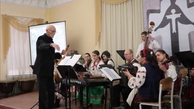 У Херсоні попрощалися із художнім керівником оркестру української музики Віктором Кисілем