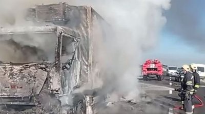 Зайнялася під час руху: на Черкащині вщент згоріла вантажівка