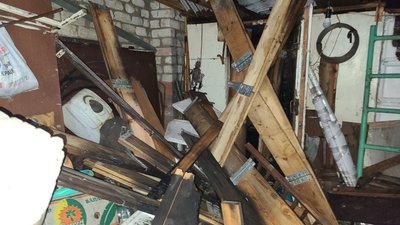 У Харкові сталася пожежа у гаражі: власника забрали до лікарні з опіками