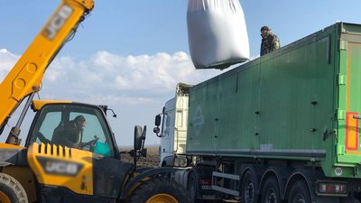 На Тернопільщині почали сіяти ярі культури На Тернопільщині почали сіяти ярі культури