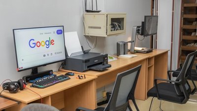 Читати, навчатися, працювати за комп'ютером. У Дніпрі запрацював мініпростір для людей з порушенням зору