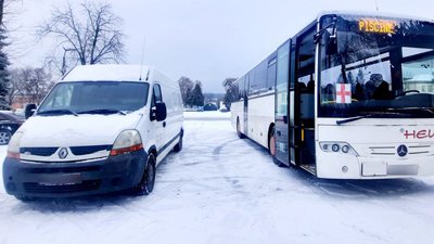 Допомога з-за кордону: жителі німецького міста Ліндлар передали Радомишльській громаді автобуси та генератори