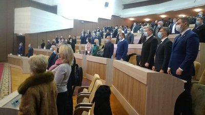 Агролісгоспи, 6 відсутніх та голова на самоізоляції: почалось друге засідання облради на Сумщині