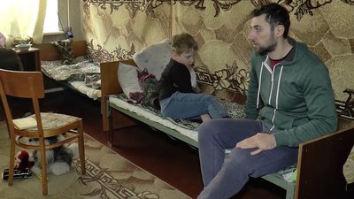 Вдруге стали батьками: у Полтаві в родині переселенців народилась дівчинка Вдруге стали батьками: у Полтаві в родині переселенців народилась дівчинка