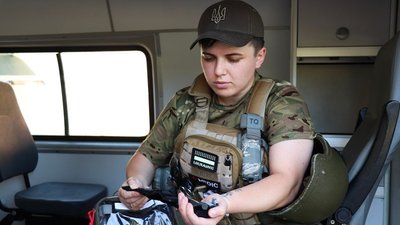 "За врятоване життя": медикиню Нацгвардії з Чугуєва нагородили медаллю "За врятоване життя": медикиню Нацгвардії з Чугуєва нагородили медаллю
