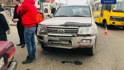 В Одесі зіткнулися три автівки, одна людина травмувалася В Одесі зіткнулися три автівки, одна людина травмувалася