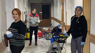 Працівники Івано-Франківської ЦМКЛ допомагали у Косівській лікарні наводити лад після пожежі
