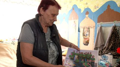 Переселенці живуть у колишній школі Переселенці живуть у колишній школі