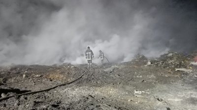У Житомирі другий день горить міське сміттєзвалище У Житомирі другий день горить міське сміттєзвалище