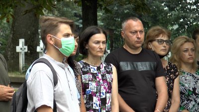 "7 років тому віддав своє життя за нас". У Франківську вшанували пам’ять бійця Василя Білика "7 років тому віддав своє життя за нас". У Франківську вшанували пам’ять бійця Василя Білика