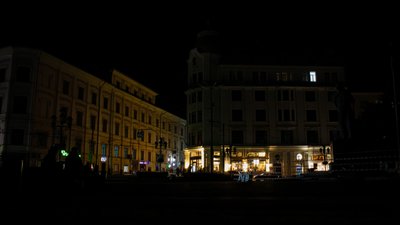 Вулиця у Чернівцях без світла