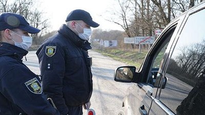 Майже 5,5 тисяч автівок перевірили на КПП у Тернополі за вихідні