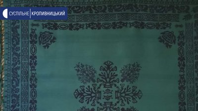 Авторські хустки створює кропивничанин Костянтин Данильченко Авторські хустки створює кропивничанин Костянтин Данильченко