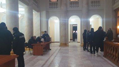 В Одесі скасували засідання через неявку половини членів земельної комісії В Одесі скасували засідання через неявку половини членів земельної комісії