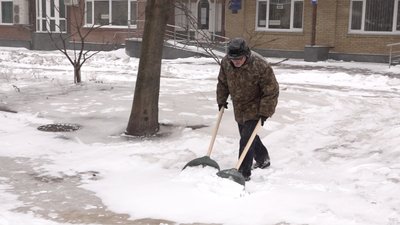 Вирує негода: як прибирають шляхи на Черкащині Вирує негода: як прибирають шляхи на Черкащині