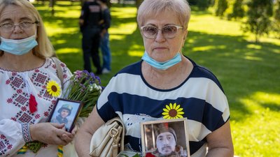 На Дніпропетровщині вшанували пам’ять загиблих захисників України На Дніпропетровщині вшанували пам’ять загиблих захисників України