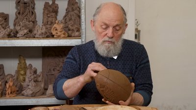 Оздоблював палац президента Узбекистану: 38 років професійно займається керамікою майстер із Рівного Оздоблював палац президента Узбекистану: 38 років професійно займається керамікою майстер із Рівного