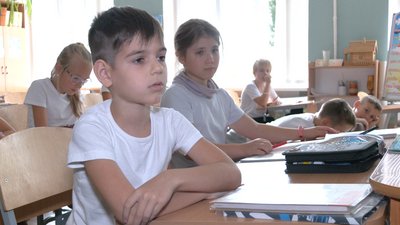 Уроки під час повітряної тривоги: як черкаські учні реагують на тривогу та які речі беруть в укриття Уроки під час повітряної тривоги: як черкаські учні реагують на тривогу та які речі беруть в укриття