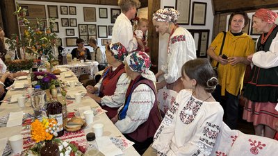 Весілля з українськими традиціями у Полтаві Весілля з українськими традиціями у Полтаві