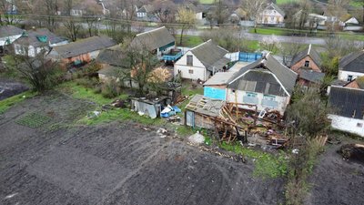 Мешканці Великої Писарівки розповіли про обстріли з боку Росії Мешканці Великої Писарівки розповіли про обстріли з боку Росії